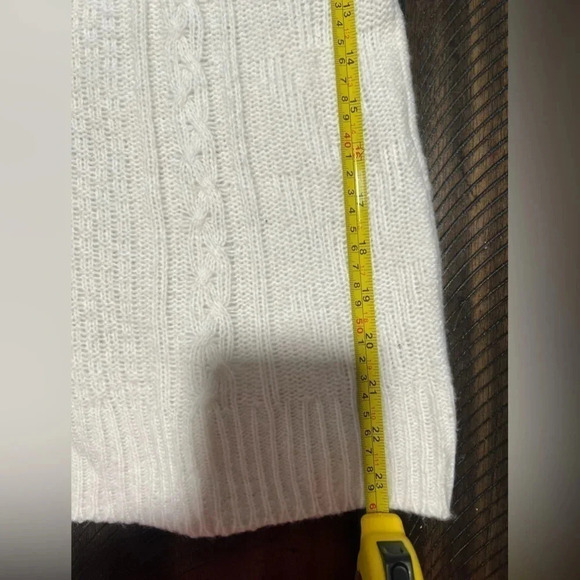 Liz Claiborne Crema Beige Cable Knit Long Sleeve Buttons Warm Sweater size XS - Picture 5 of 6